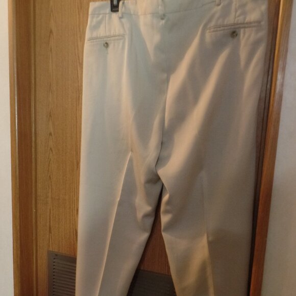 Alexander Julian COLOURS Men's Tan Front Pleat and Cuffs Dress Pants, 40x30 - Picture 2 of 6